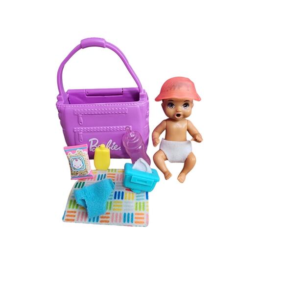 Barbie Skipper Babysitters Inc. Feeding and Changing Playset - Picture 1 of 6
